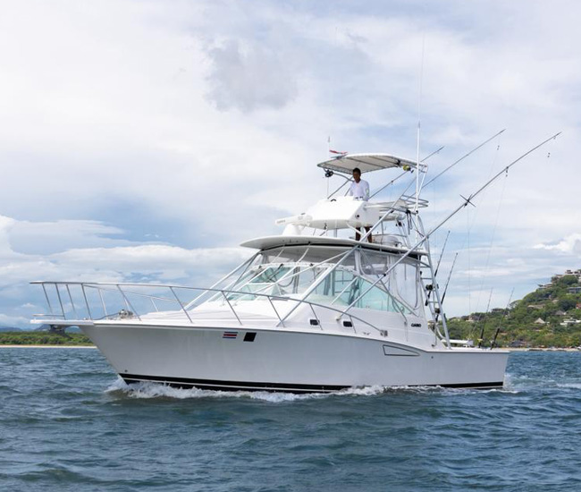 Chasin Fins yatch tamarindo