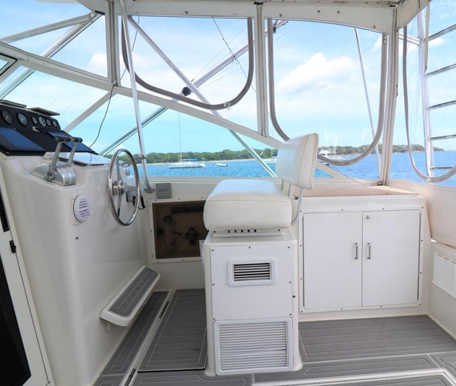 Chasin Fins yatch tamarindo