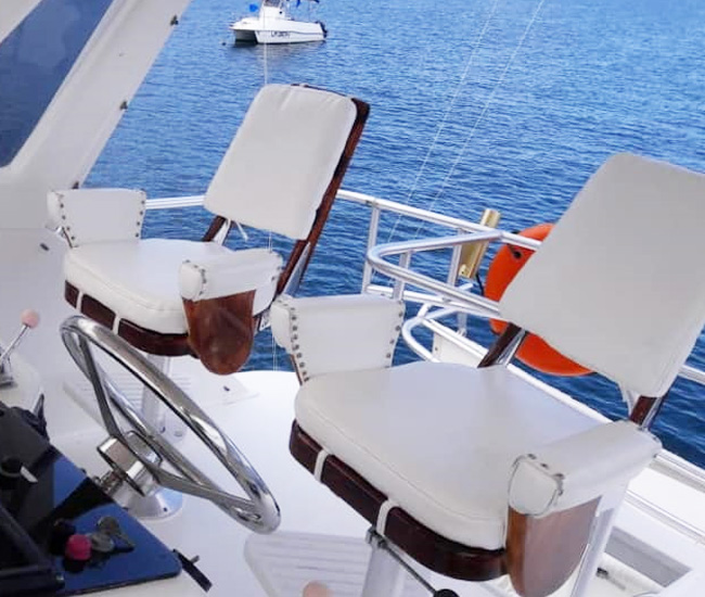 Mamacita boat papagayo