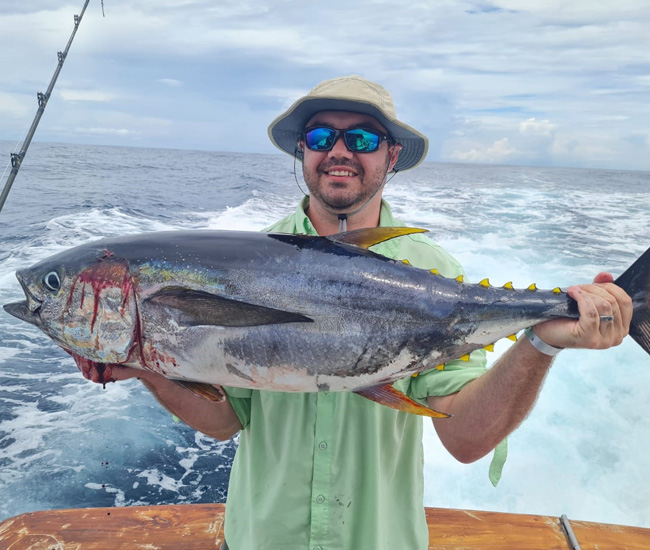 Mamacita boat Papagayo