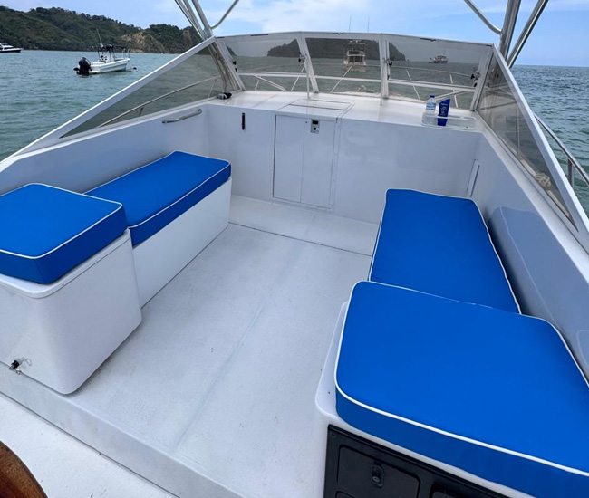 Fish Whistle yatch herradura