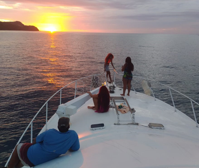 Mamacita boat Papagayo