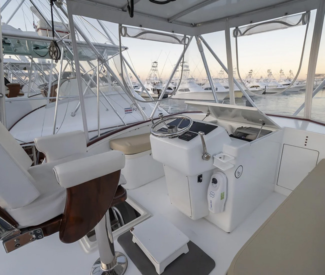 Pacific fly yacht Maverick Los suenos