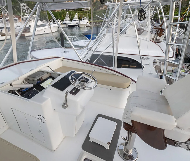 Pacific fly yacht Maverick Los suenos