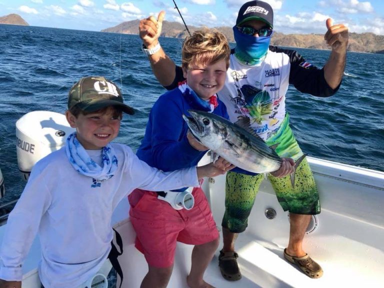kids-fishing-in-costa-rica kids fishing in costa rica